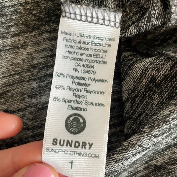 SUNDRY GRAY “CHEERS” SIDE-TIE LONG SLEEVE PULLOVER - Picture 6 of 7